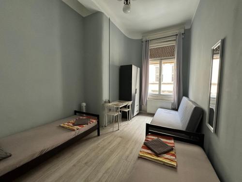 Double or Twin Room with Shared Bathroom image 10