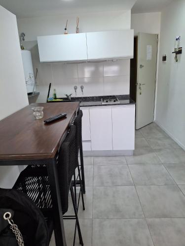 Apartment with View and Balcony room in Monoambiente Avis III