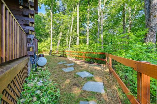 Pet-Friendly Rustic Bryson City Cabin with Fire Pit! - image 11