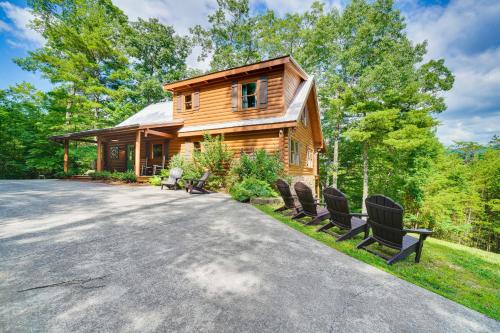 Scenic Getaway Smoky Mountain Cabin, 4 Mi to Park in Townsend, Vereinigte Staaten von Amerika