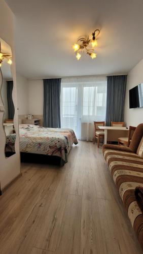 1 double bed, 1 sofa bed
