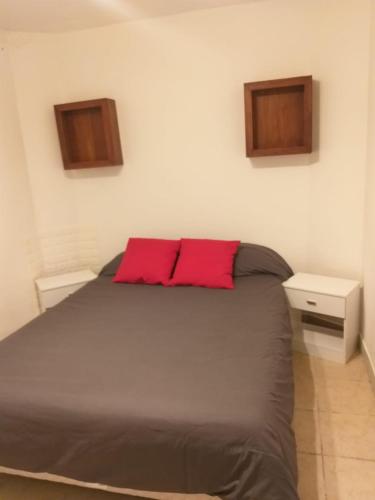 One-Bedroom Apartment image 7