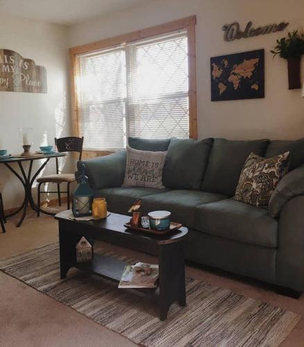 Happy Place Cottage in Christiansburg, USA