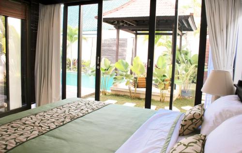 Three-Bedroom Villa with Private Pool image 2