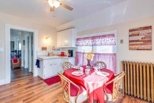 Lake Michigan Vacation Rental 1 Block to Marina! in Manitowoc, USA