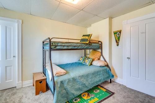 Manitowoc Apt with Balcony Views- Walk to Beach - image 6