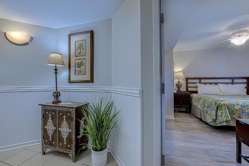 Yacht Club Villas 3-604 condo - main image