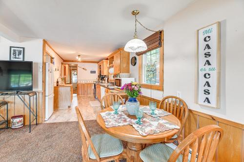 Cottage on Lamoka Lake with Deck, Grill and 3 Kayaks, Hammondsport (zdjęcie 6)