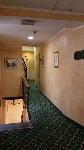Hotel De Lanzi – Florence, IA