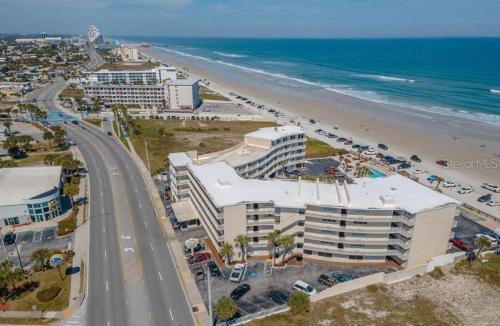 Oceanfront Oasis in Daytona Beach, USA