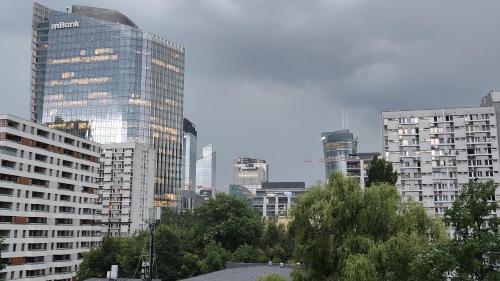 City Center Pereca, next to Warsaw's Business District & Metro ONZ, by WarsawSkyLine Apartments, Warszawa (zdjęcie 8)