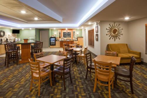Vestabils, AmericInn by Wyndham Hartford SD in Hartford (SD)