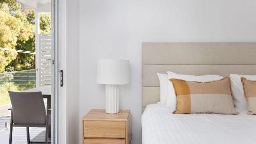 Hideaway 1, 3 Lillian St - stunning water views