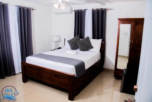 J&G Villa Hotel in Cormier