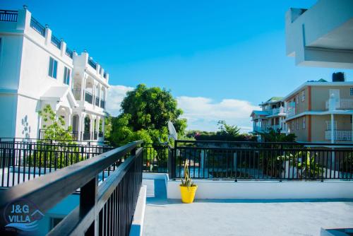 Terraza/balcón, J&G Villa Hotel in Cormier