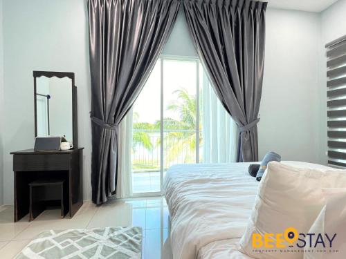 Puchong Two Storey Landed House Lake View 10PAX