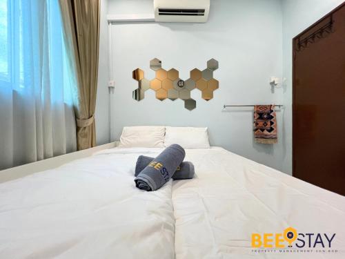 Puchong Two Storey Landed House Lake View 10PAX