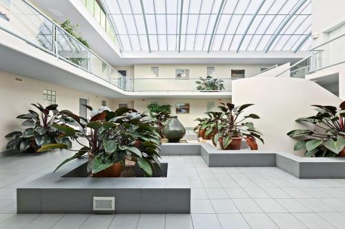 Spinnakers Reach Unit 9