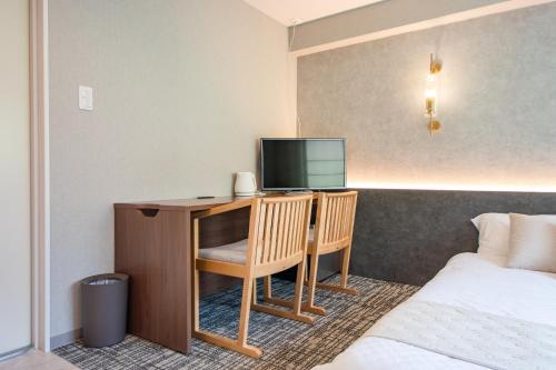 Standard Double Room image 10