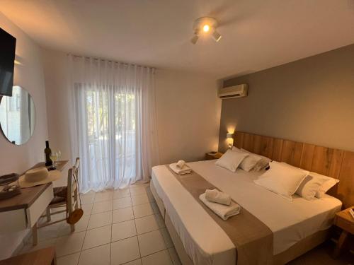 Kostas & Ioanna Studios