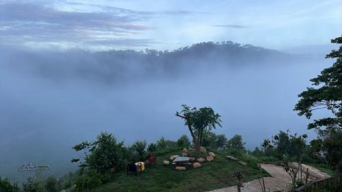 Tuyên Chiến Home & Resort