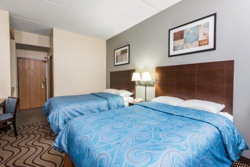 Super 8 by Wyndham Mars/Cranberry/Pittsburgh Area