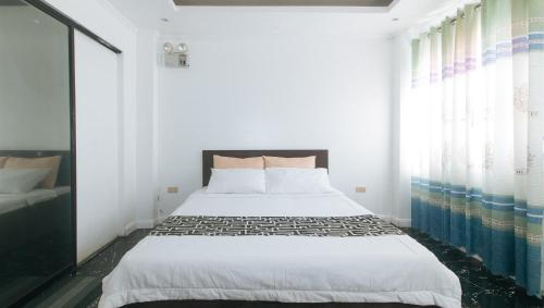 Standard Room room in Stay Inn Station 2 Boracay by RedDoorz