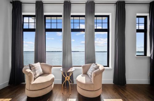 Waterfront lake house in Rowlett