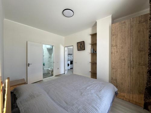 Raduga West 'Coco' Apartment in Kosh-Kel'