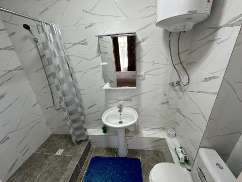 Raduga West 'Coco' Apartment in Kosh-Kel'
