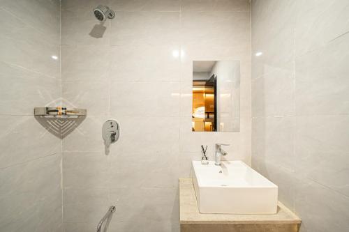 Denpa Inn - The Bund East Nanjing Road – Shanghai, DC