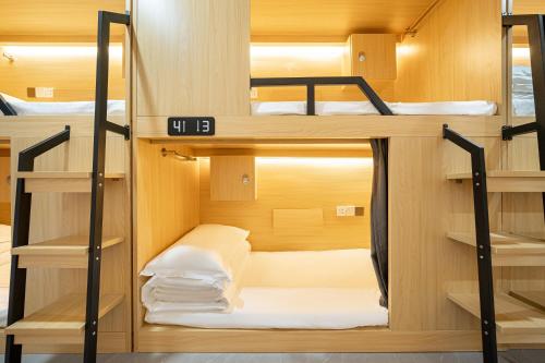 Bed in 4-Bed Male Dormitory Room -  Shared Bathroom  image 10