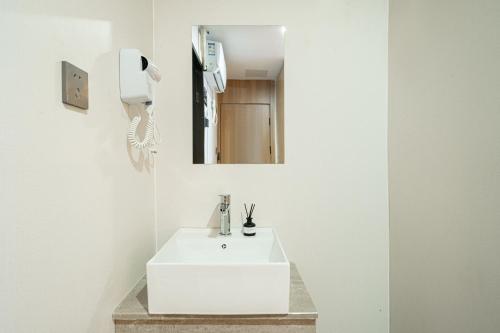Bed in 6-Bed Male Dormitory Room -  Shared Bathroom  image 2