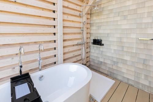 Vasca all’aperto, sky terrace Re T near Atami Sea Fireworks