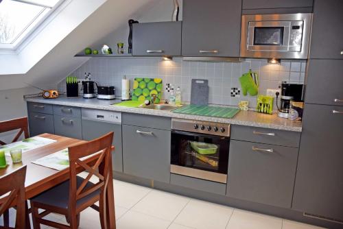 Gutshaus_Appartements mit Kamin_ S 4.9km von Garz entfernt