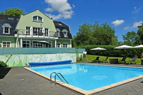 Gutshaus-Appartements mit Kamin, Sauna und Außenpool ***** in Coldevitz, Deutschland