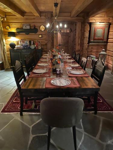 Cozy family cabin with stunning location on Golsfjellet in 汉斯道尔