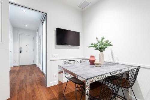 Two-Bedroom Apartment image 5