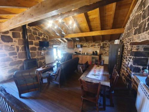 Fuinhas de Amor in ฟอร์โนส เด อัลโกเดรส