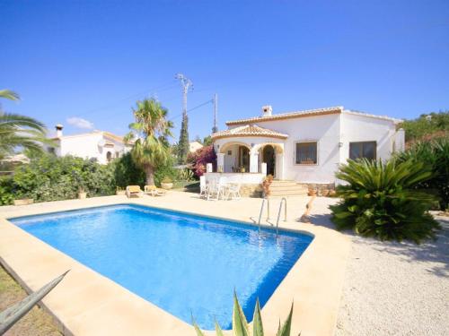 Two-Bedroom Villa image 3