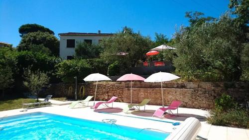 Villa chaleureuse en sud Ardèche avec piscine privée 200 m² gîte à louer Chassiers