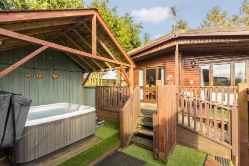 Karstais baseins, Rocklands Lodges in Kroptona