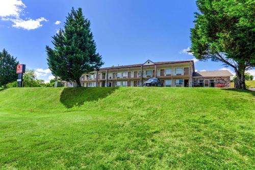 Econo Lodge Lynchburg - Accommodation