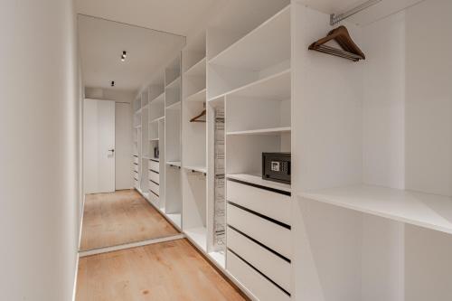 Three-Bedroom Apartment with Ocean View image 10