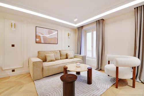 Pick A Flat's Apartments with Services in Opéra, Paris