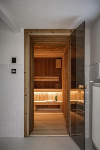 Sauna, Vila Zlatý Slavík - Luxurious Villa with Spa (Vila Zlaty Slavik - Luxurious Villa with Spa) in Jevany