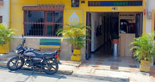 Casa Amarilla Hostel - Cali
