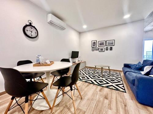 Charming retreat off the sea front 5