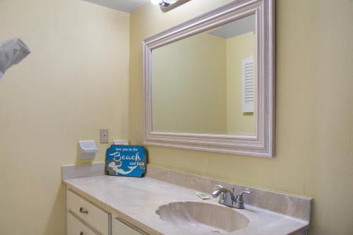 504 Beach Place Condos - image 11