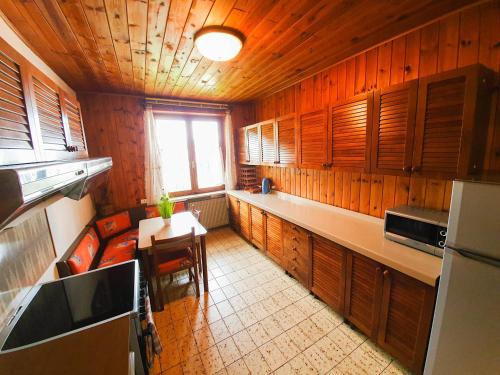 Konyha, Apartments Max in Cavareno